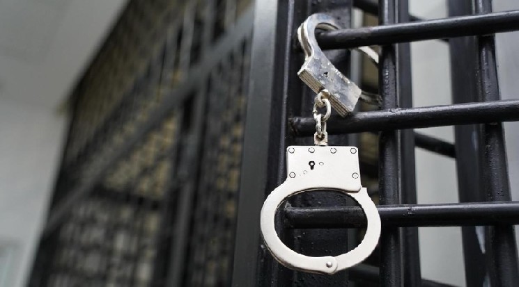 
			Партнеры по покеру ограбили криптоблогера на 13,2 млн рублей		