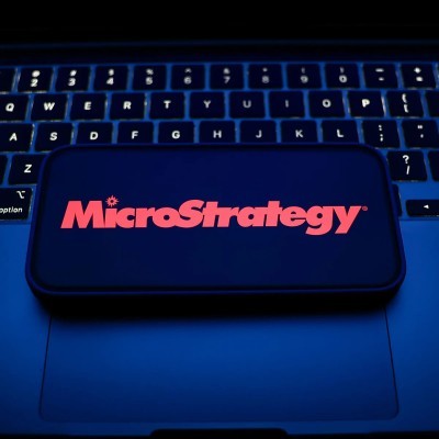 Strategy прирастила припасы bitcoin ещё на $100 млн, но критики указывают на размывание толики владельцев акций